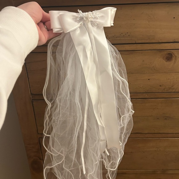 Swea Pea & Lilli Communion Veil for Corded Rosebuds & Satin Ribbon - Picture 5 of 7